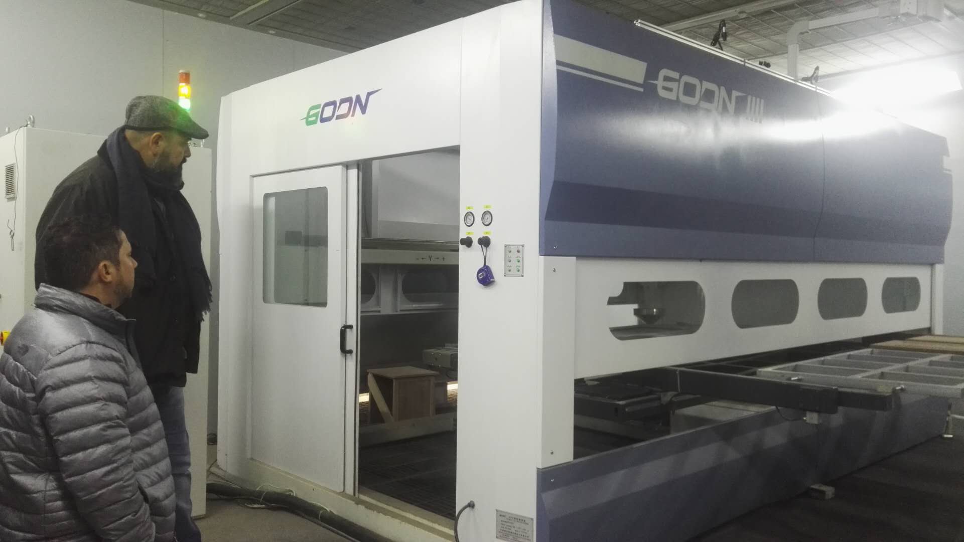 CNC spraying machine